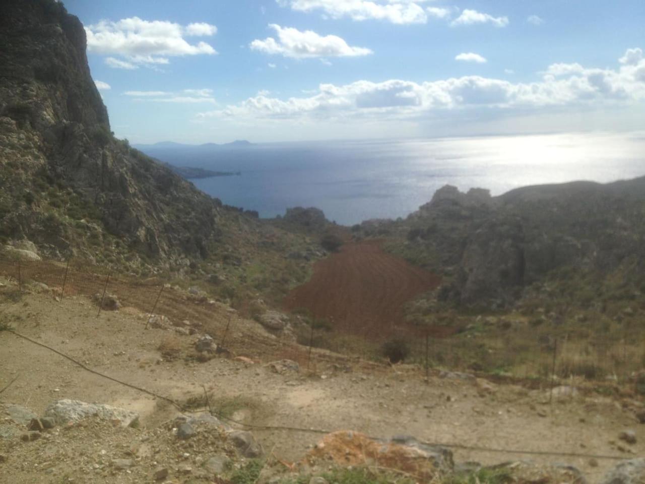 Rocky Mountain Way - Off The Cretan Track Sellía